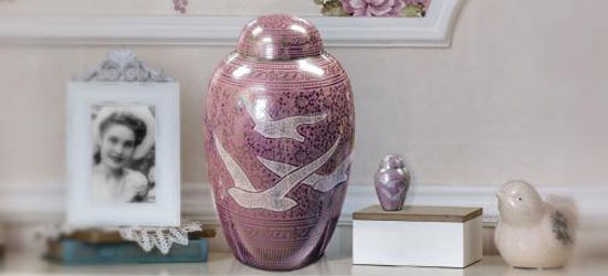 Online Urns